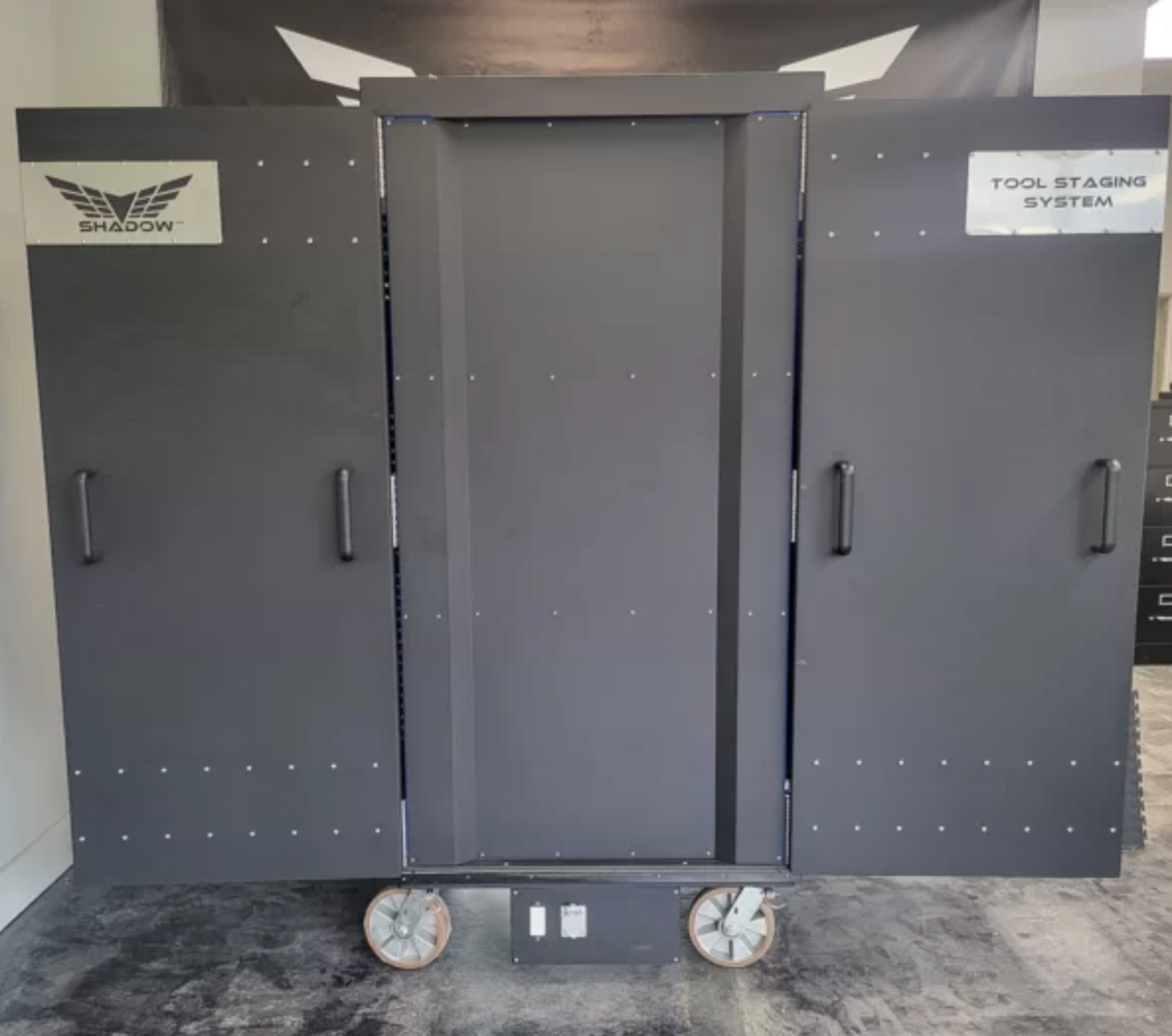 FOLDABLE MOBILE TOOL CART WITH 1100 TOOLS